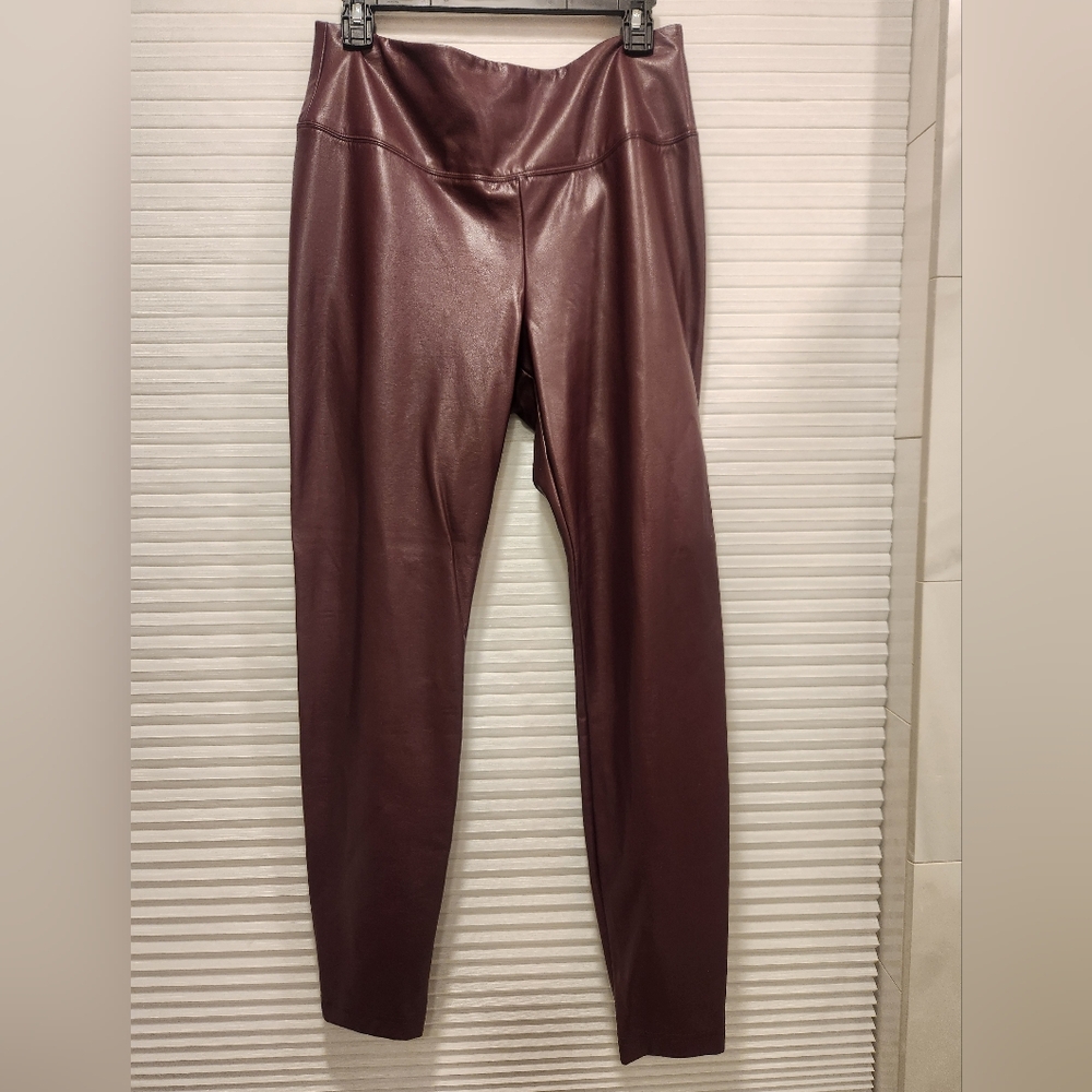 Chic Faux Leather White House Black Market Leggings in Deep Burgundy